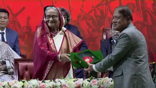 ১০ বিশিষ্ট ব্যক্তির হাতে স্বাধীনতা পুরস্কার তুলে দিলেন প্রধানমন্ত্রী